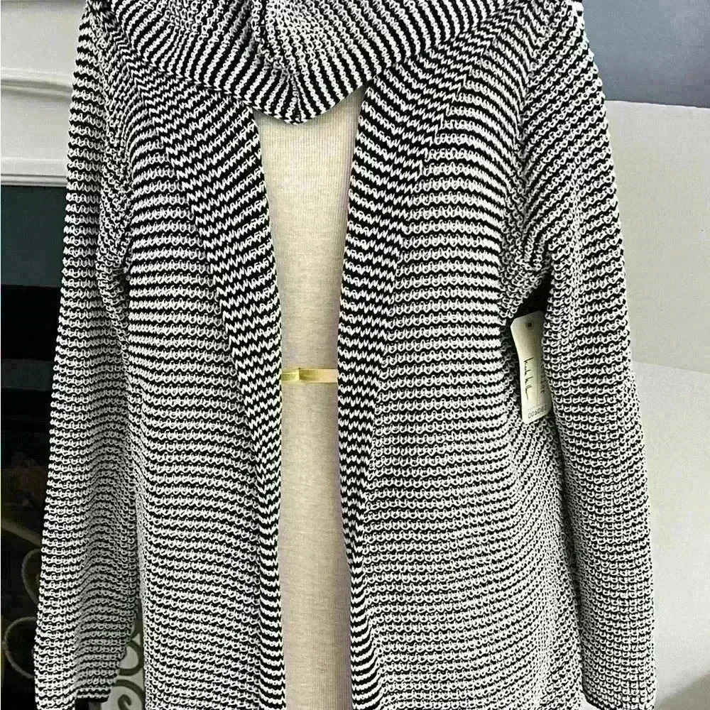 Nicole Miller Artelier Sweater Jacket with hood blue and white Large NEW